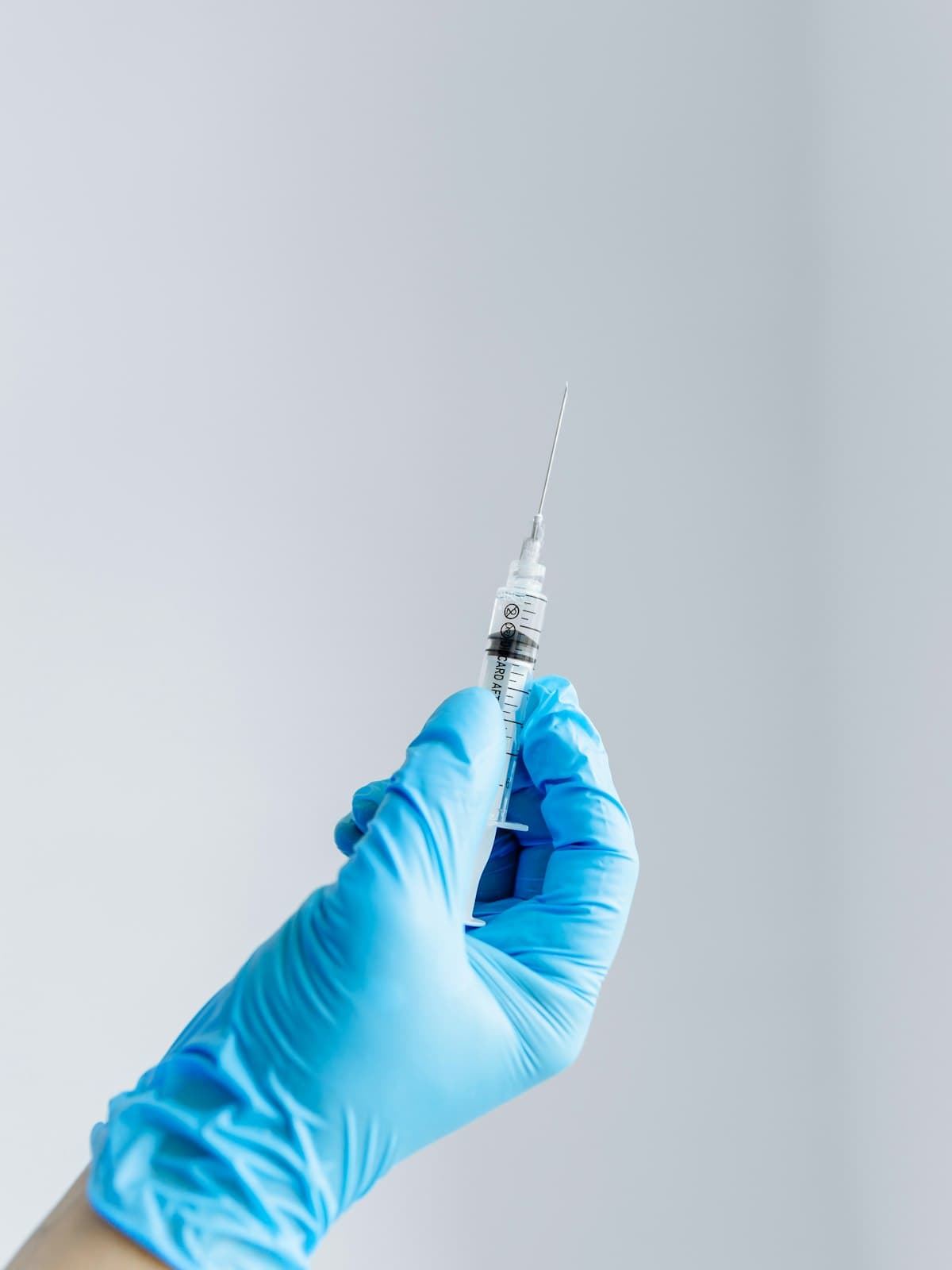 Measles vaccine — MMRV immunisation advice for UK travellers
